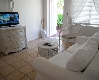 Dolphin Bungalow living room